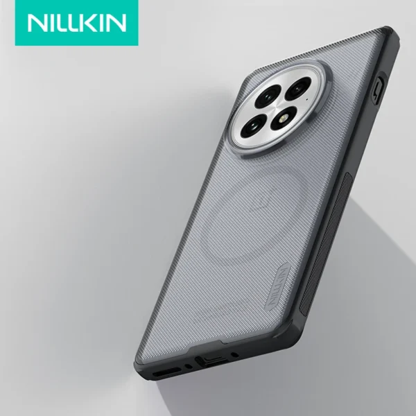 Coque Magnétique Nillkin Super Frosted Shield Pro pour OnePlus 13 5G - Noir Givré Transparent
